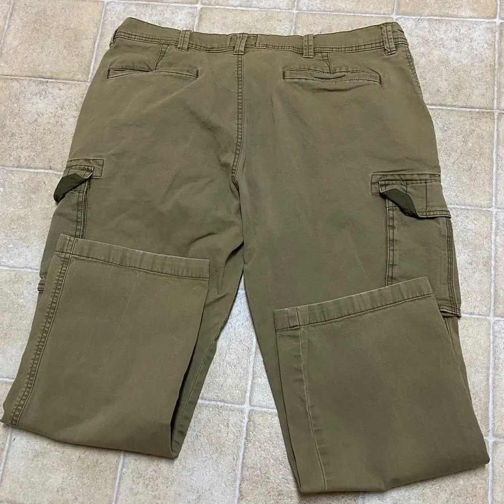 St John’s Bay Men's Olive Cargo Pants with Multiple Utility Pocket 36x29